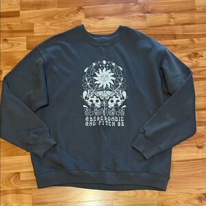 Abercrombie & Fitch Men's Gray Sweater